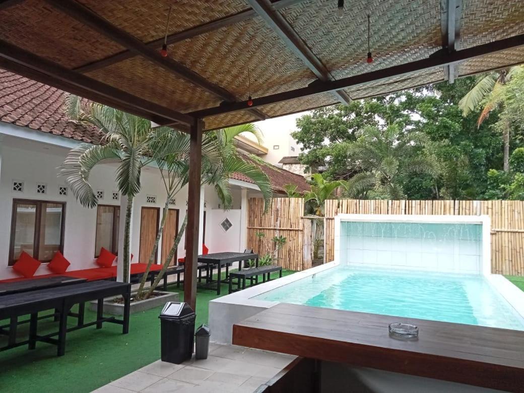 Indonesia Backpacker Hostels Kuta  Extérieur photo