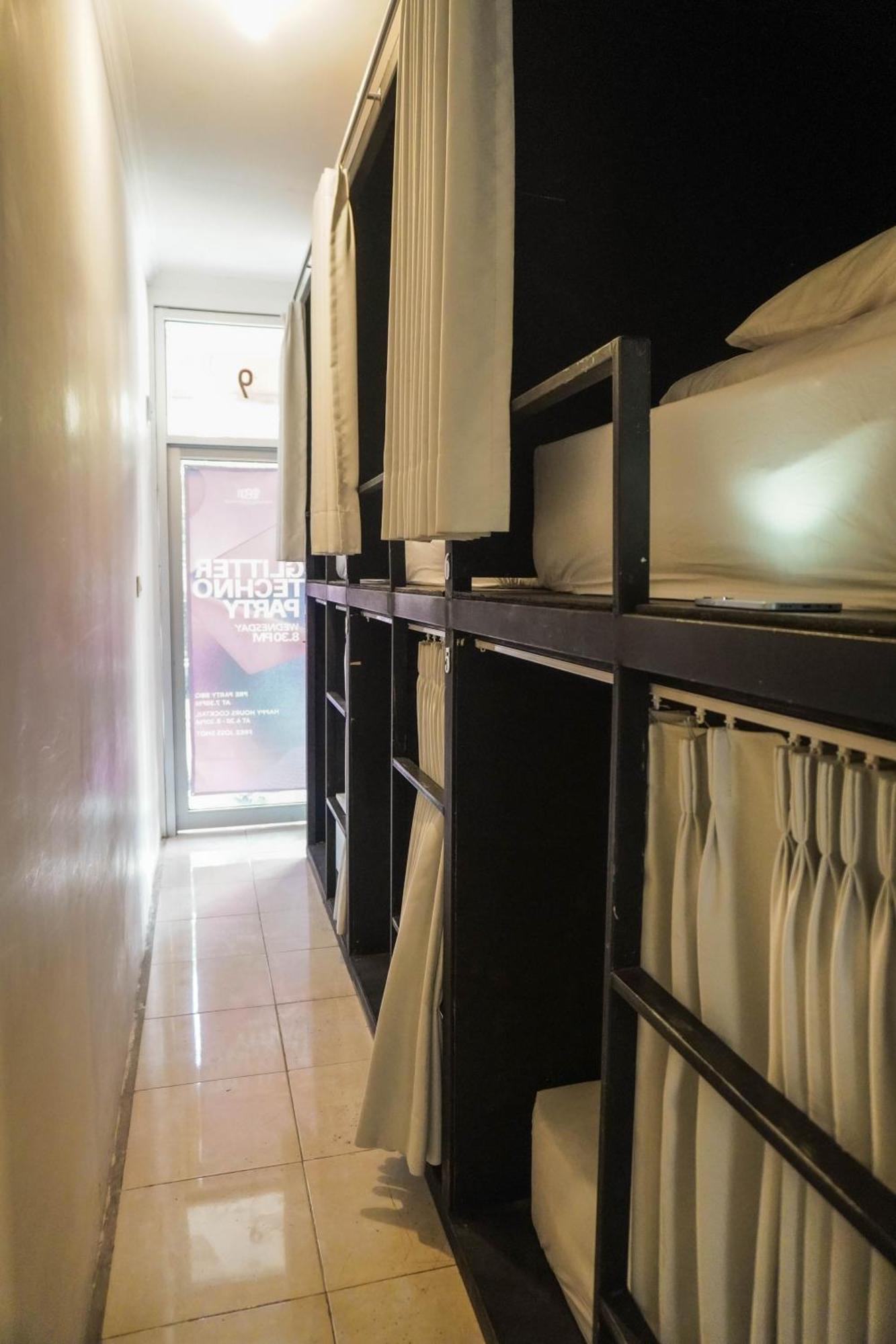 Indonesia Backpacker Hostels Kuta  Extérieur photo