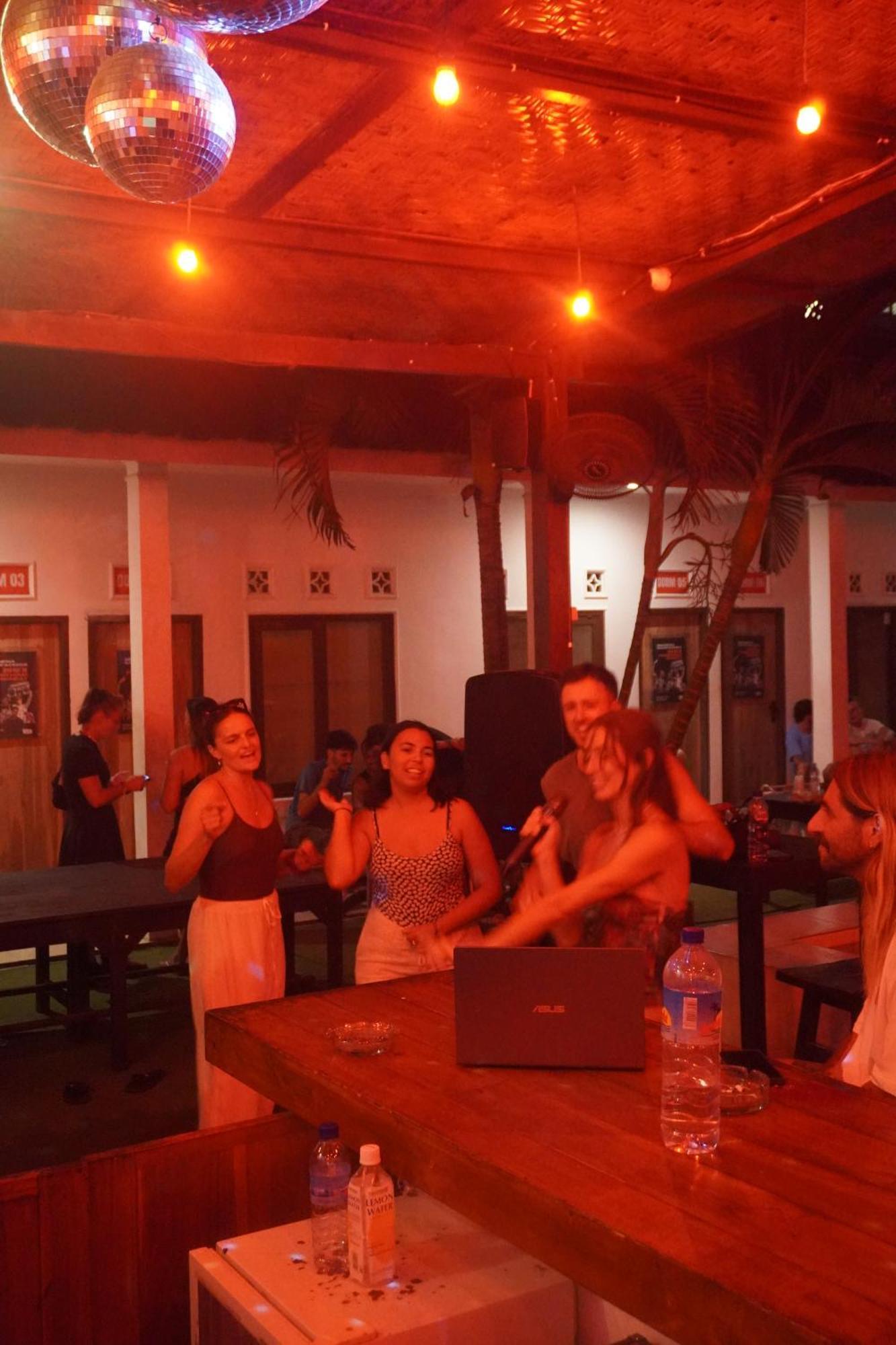 Indonesia Backpacker Hostels Kuta  Extérieur photo